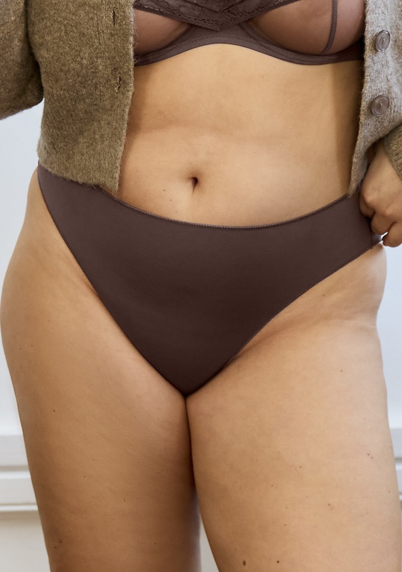 5303P-LES-INVISIBLES