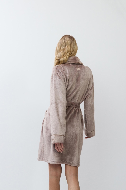 613990-EVA