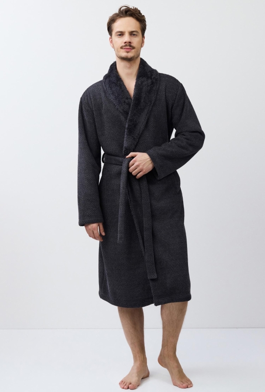 618495-GREGOR