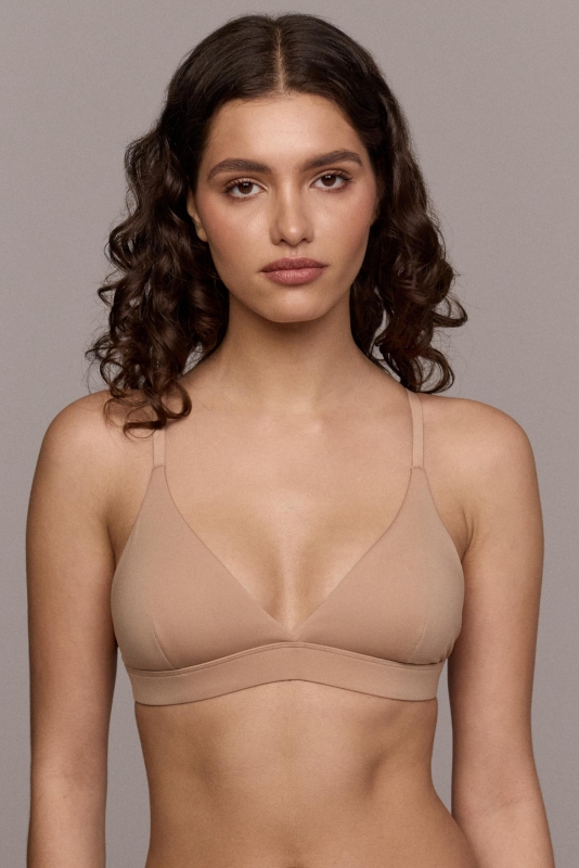 618780-BELLA